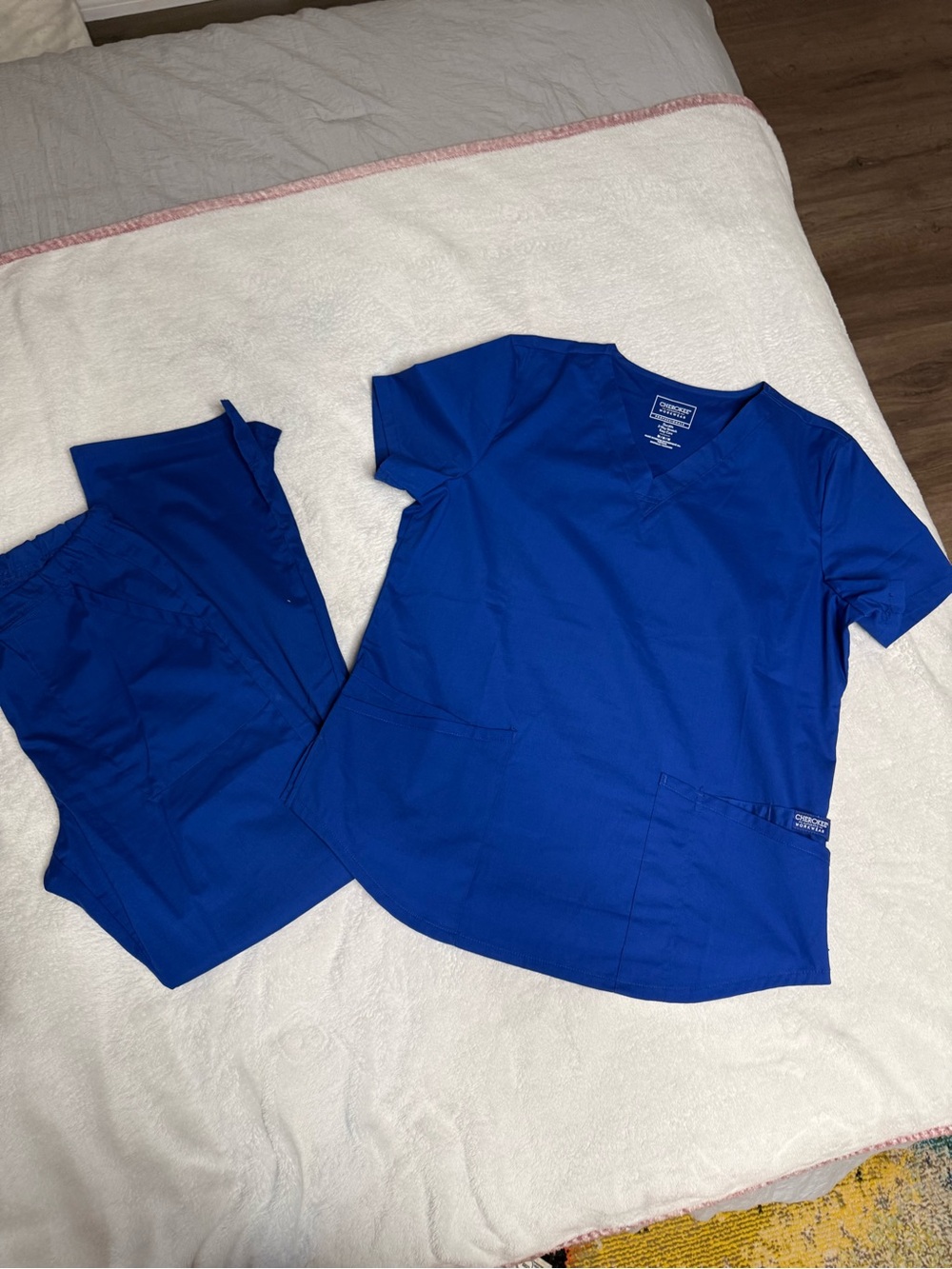 new cherokee scrubs top M pants small